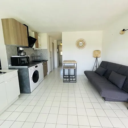 Avec Piscine, Tennis, Clim, Parking Et Wifi Au Cap D'agde - Fr-1-723-118 Apartment *