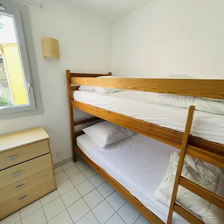 Apartment Avec Piscine, Tennis, Clim, Parking Et Wifi Au Cap D'agde - Fr-1-723-118